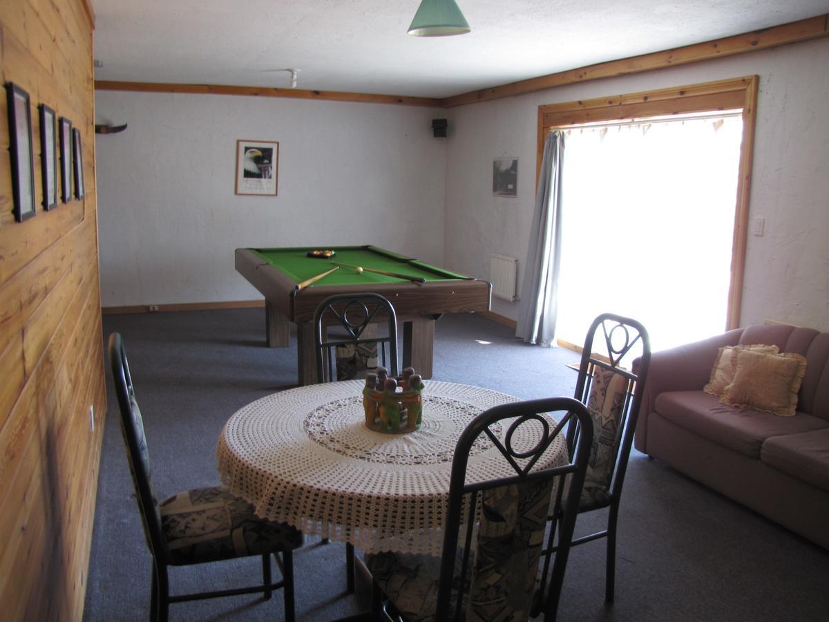 Quiet Bay Inn & Cafe Magnetawan Exterior photo